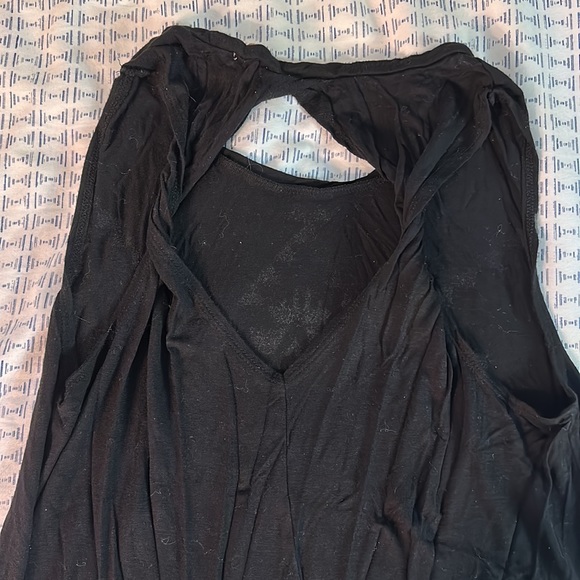 Open twisted back tribal tank top - Picture 3 of 3